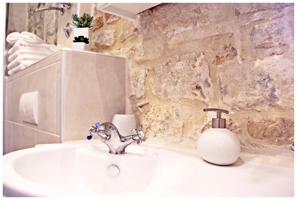 Guest House Tragurion Трогир Экстерьер фото