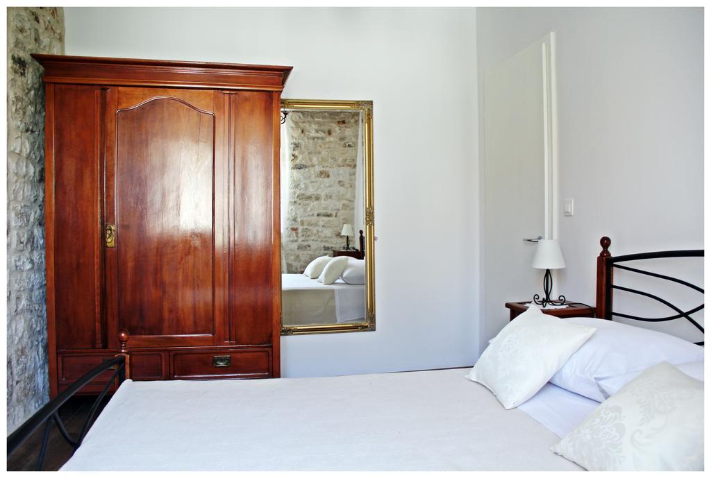 Guest House Tragurion Трогир Экстерьер фото